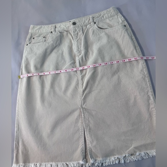Venezia Jeans Corduroy Skirt Open Front Sz 16 Ivory‎ - Picture 3 of 8